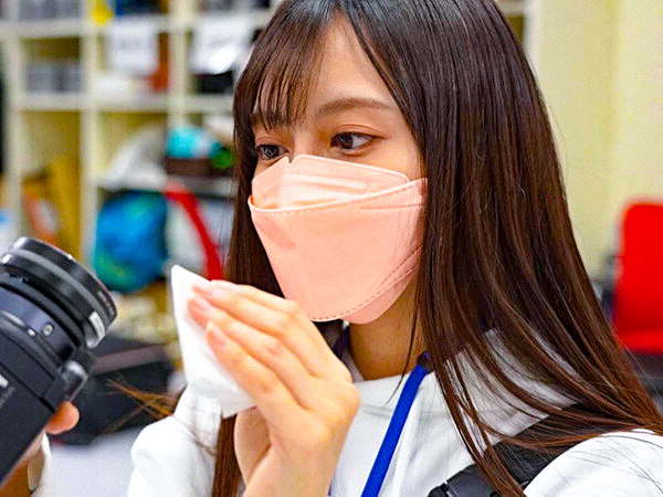 【SOD女子社員】激カワ会社員が男とホテルで濃密ファック！恥じらいながらも控え目ボディを晒し生ハメファックでヨガリまくる！